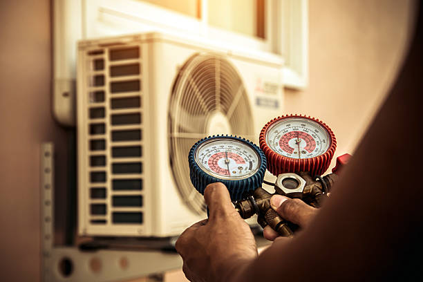 Professional Emergency Hvac technician working in Wood-Ridge, NJ
